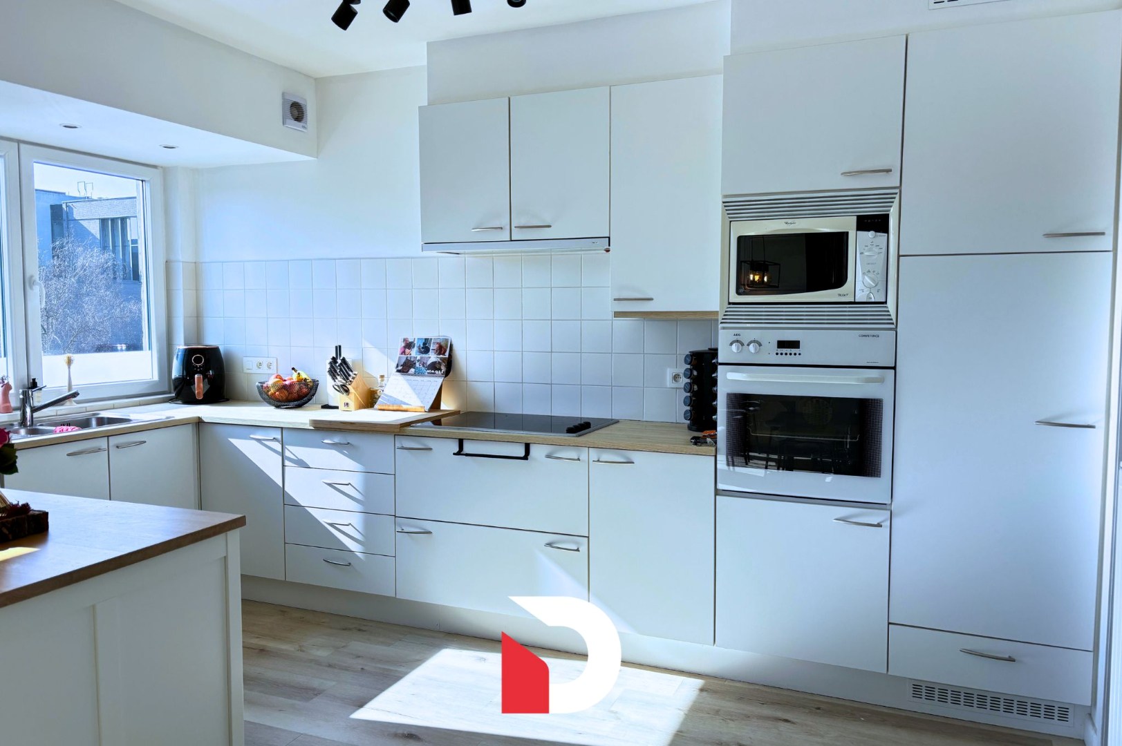 Lichtrijk appartement met garagebox vlakbij centrum Brugge - foto 3