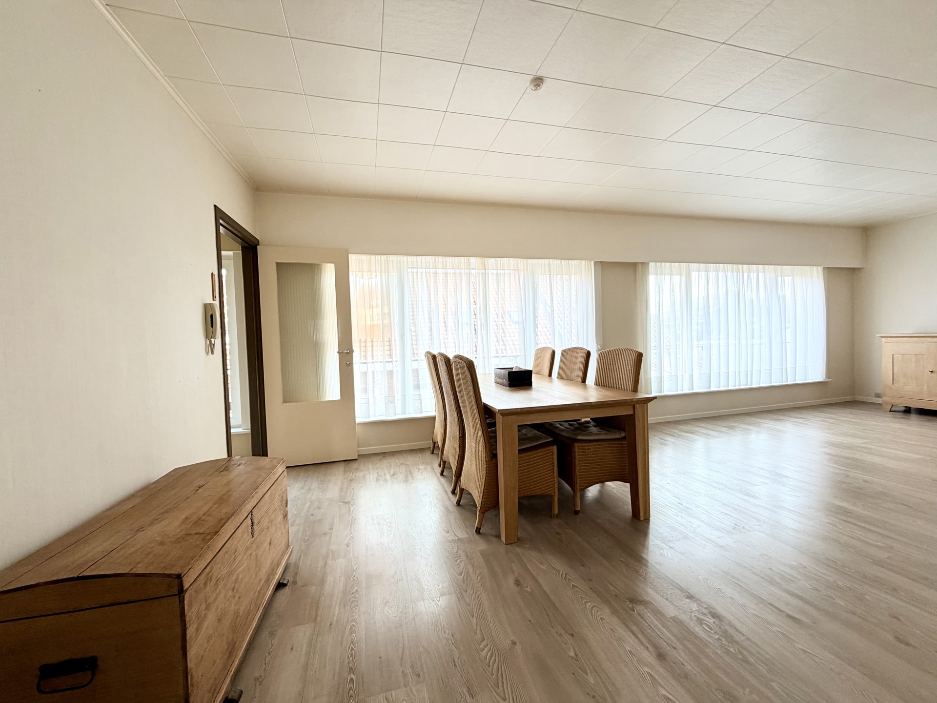 Instapklaar 2-slaapkamerappartement met zonnig terras te koop in De Panne - foto 3