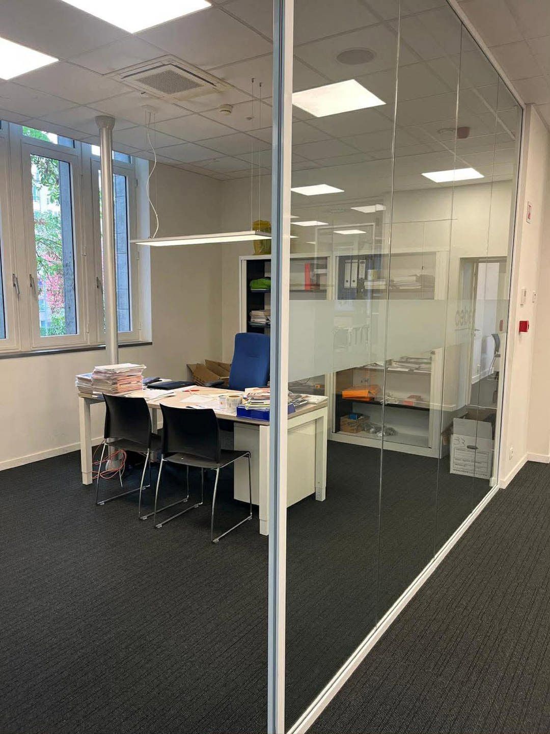 Gemeubelde Kantoren 855 m² + 3 Parkings – Etterbeek - foto 3