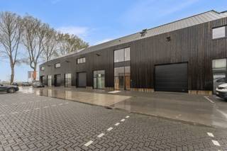[[ DIT PAND NEEMT DEEL AAN DE ERA OPEN HUIZEN DAG OP 6/12 VAN 14:30 TOT 15:30 ]] Deze bevindt zich in het Enjoy Business Park van Veurne, aan...