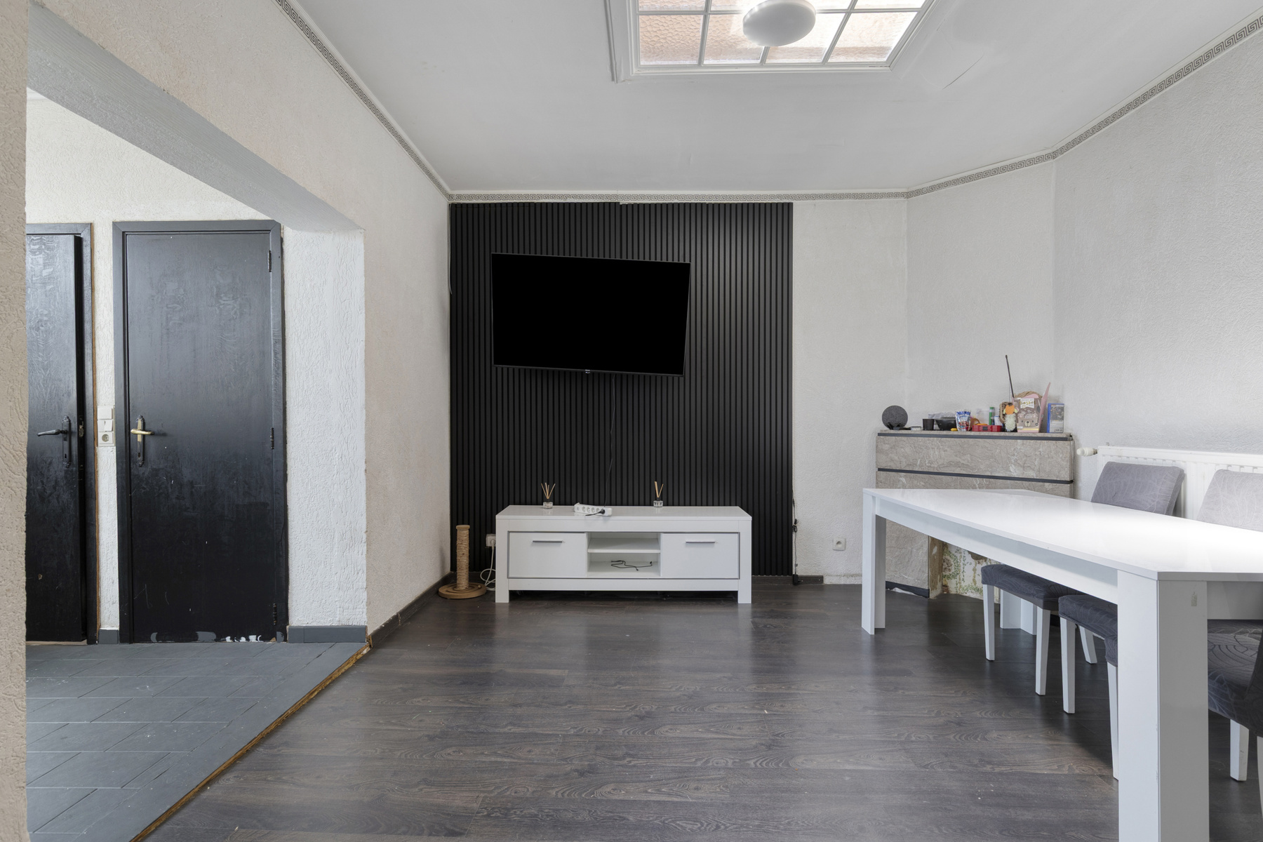 Woning met ruim magazijn en bureelruimte. - foto 5