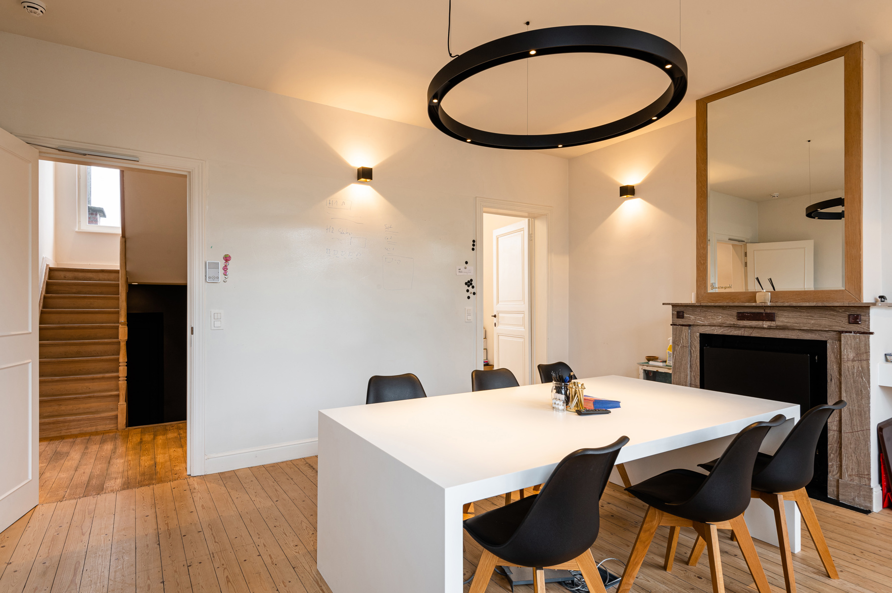 Stijlvolle 'all in' kantoorruimte in een volledig gerenoveerde herenwoning - foto 4