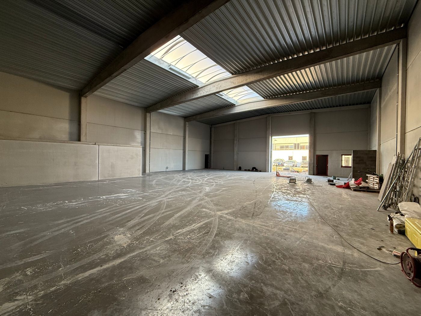 1.785 m² Nieuwbouw KMO-unit op een topligging te Evergem - photo 3