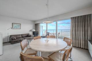 This apartment is located on the third floor of the Long Beach residence. The apartment has a spacious terrace (9 m²). The apartment has a very...