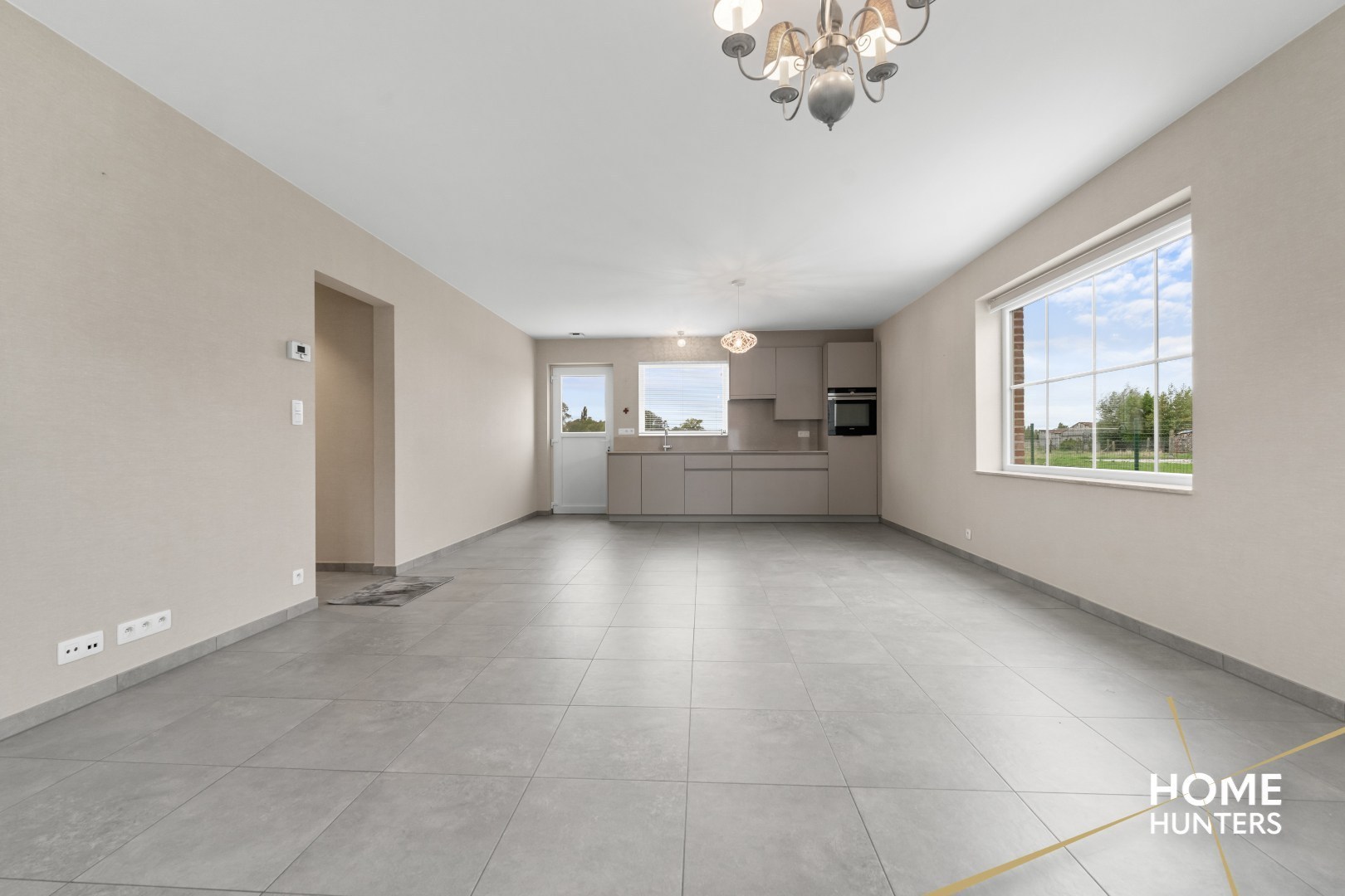 Luxe gelijkvloerse nieuwbouwvilla met 2 slaapkamers en een ruime garage! - foto 4