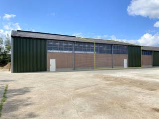 Deze opslagruimte (nr. 2) is gelegen vlakbij het centrum van Brecht en de op- en afrit van de E19 Antwerpen-Breda.De unit heeft een oppervlakte van...