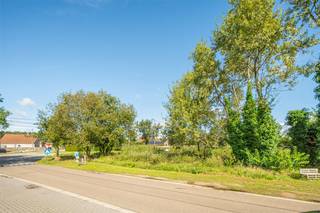 KNAPPE BOUWKAVEL (9A41CA) VOOR OPEN BEBOUWING OP TOPLOCATIE, IN HET RUSTIG GELEGEN HOLHEIDE (PELT)! Deze bouwkavel met een oppervlakte van 9a...
