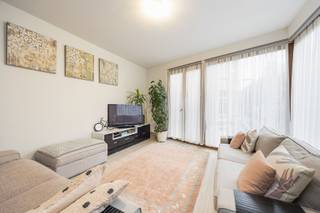 In dit appartement aan de Belgiëlei woon je op het ritme van de stad, met alles binnen handbereik. Ideaal voor starters, investeerders of wie op...