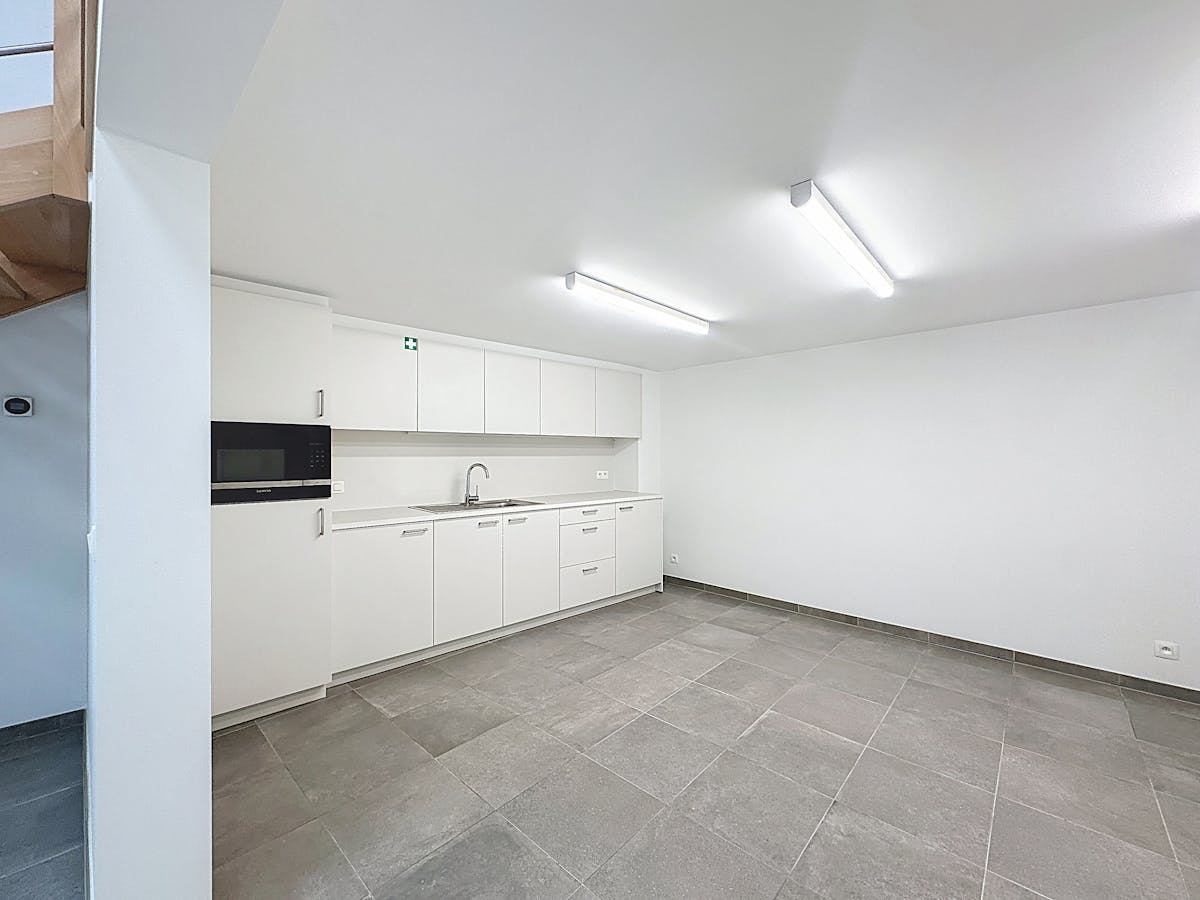 Espace de bureau à louer dans le centre de Courtrai - photo 4