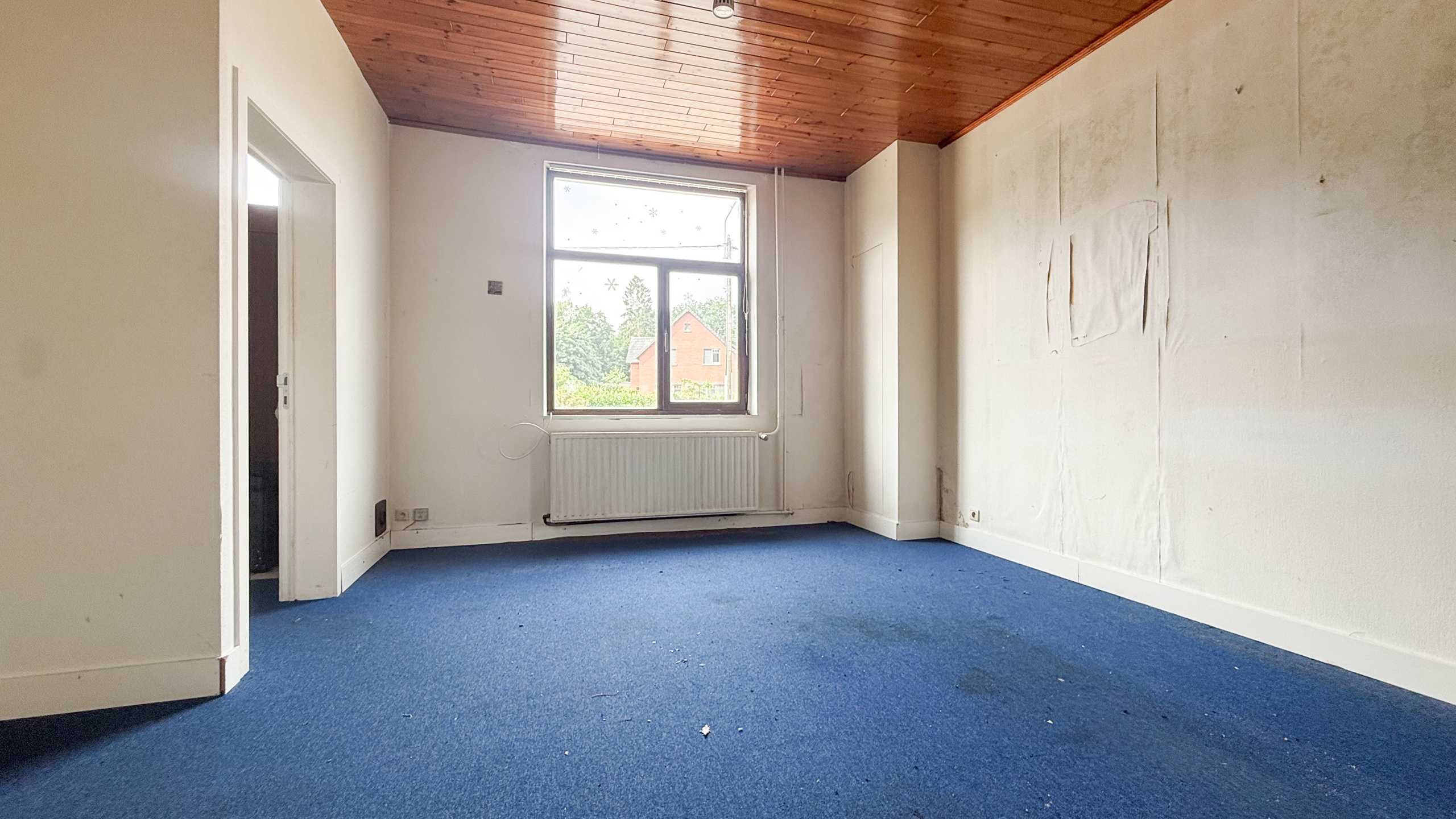Renovatiepand met ruime living en mooi perceel van 6+ are! - foto 5
