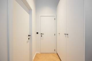 Lumière, luxe et espace au cœur de la villeDans l'Anselmostraat, à la frontière entre le Harmoniewijk et le Zuid animé, se trouve un appartement dans...