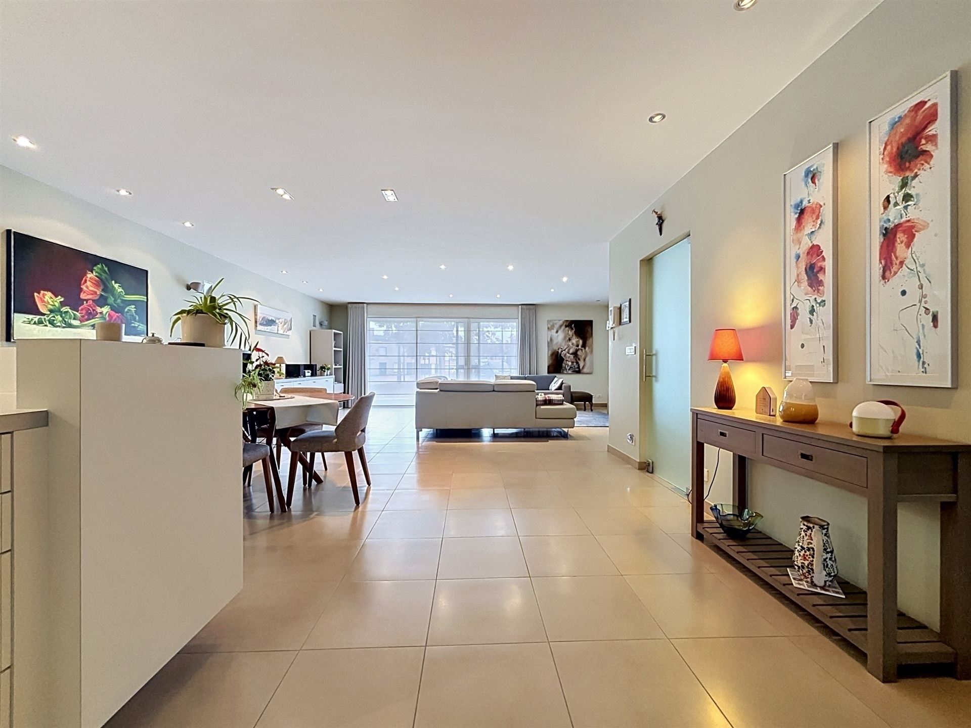 Instapklaar gelijkvloersappartement met garage - foto 5