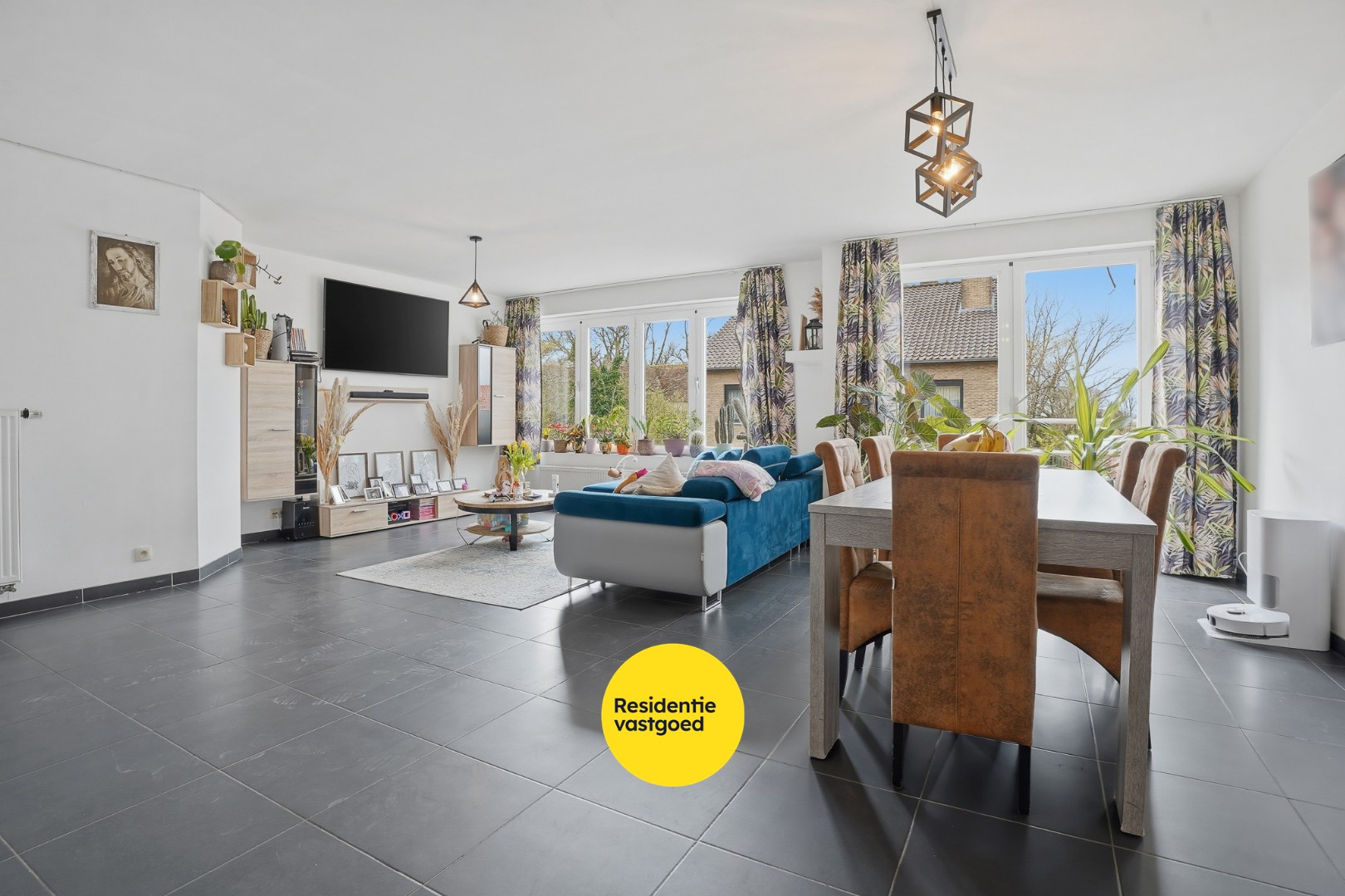 Recent appartement met privatieve tuin (346m²)  en ruim terras (40m²) in het centrum van Woumen! - foto 4