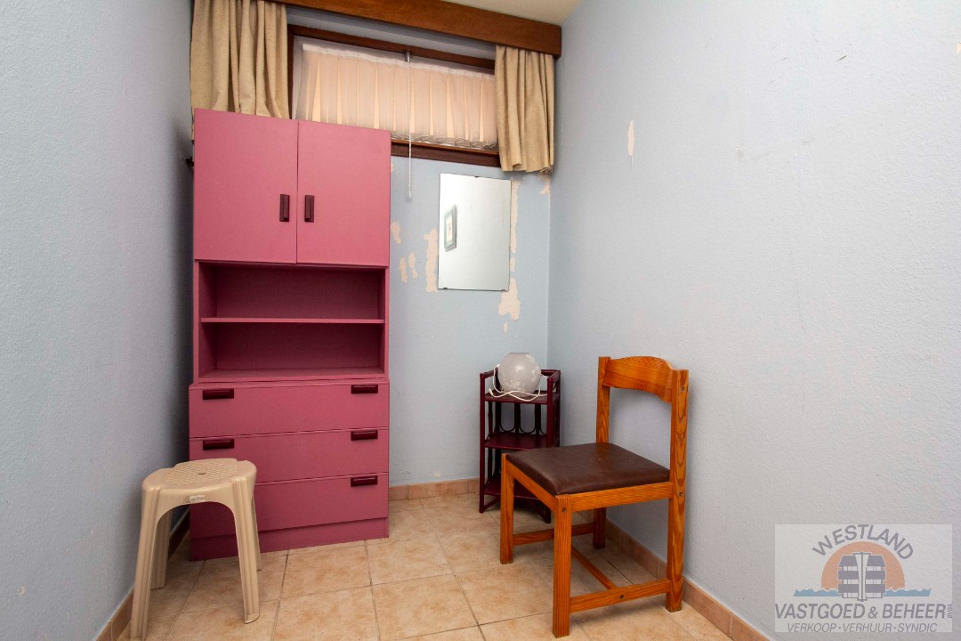 Te renoveren gelijkvloers appartement met 2 slaapkamers te koop in Nieuwpoort Bad - foto 4