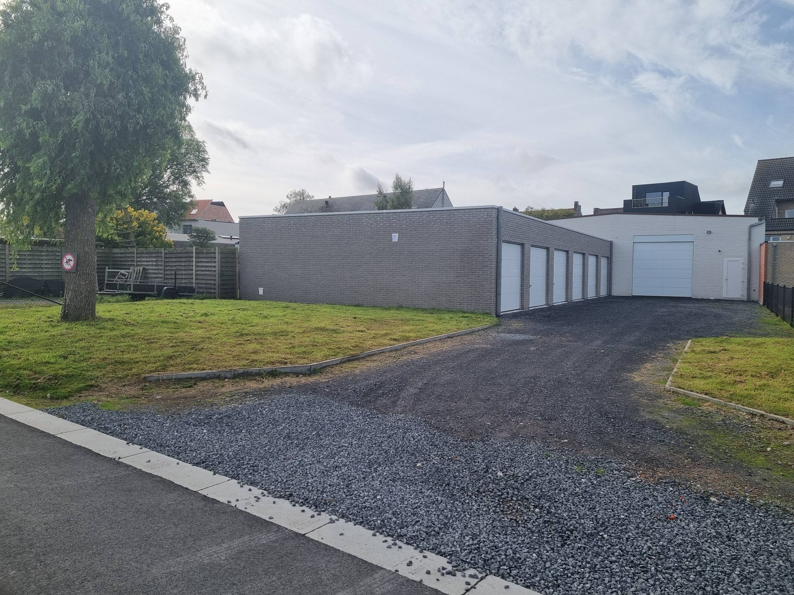 Overdekte staanplaatsen te huur in Zedelgem - foto 4