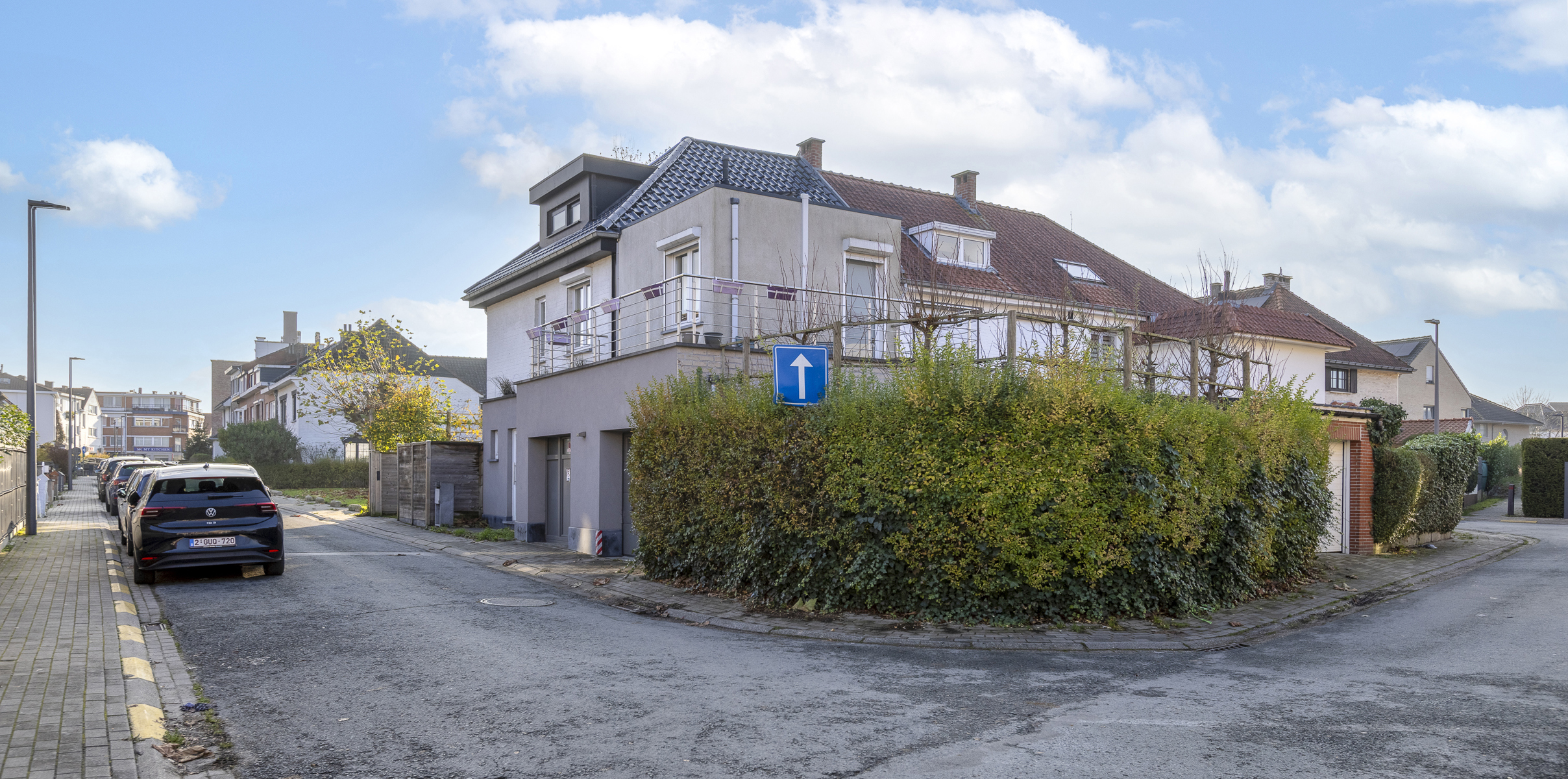 Instapklare gezinswoning met 3-4 slaapkamers garage en meer - foto 2