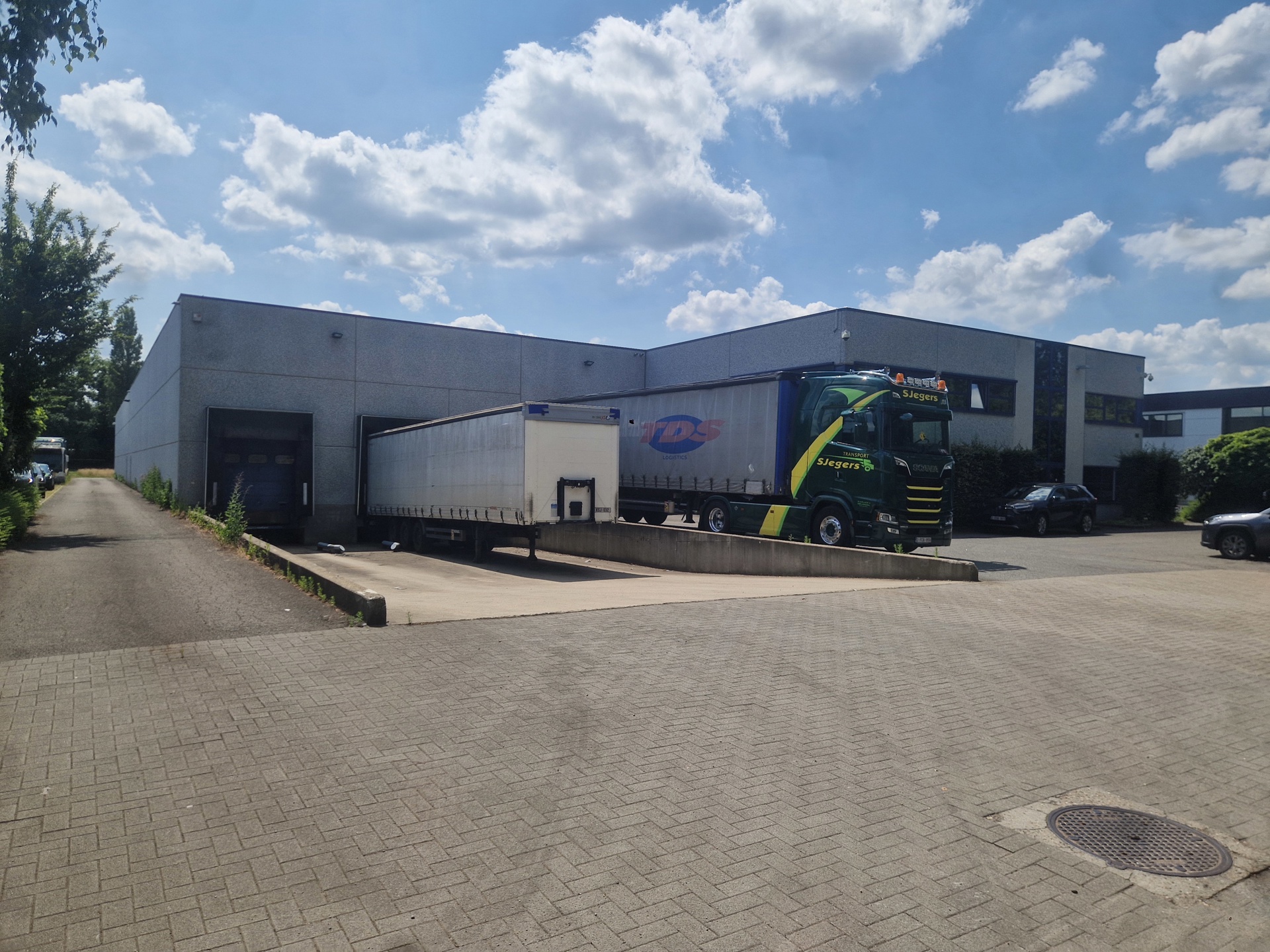 Commercial for rent in Laakdal - photo 1