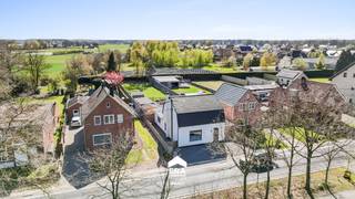 Te koop: gezellige open bebouwing in Pelt, op wandelafstand van het Kolisbos en omgeven door groen. Deze charmante woning uit 1938 werd in 2021...