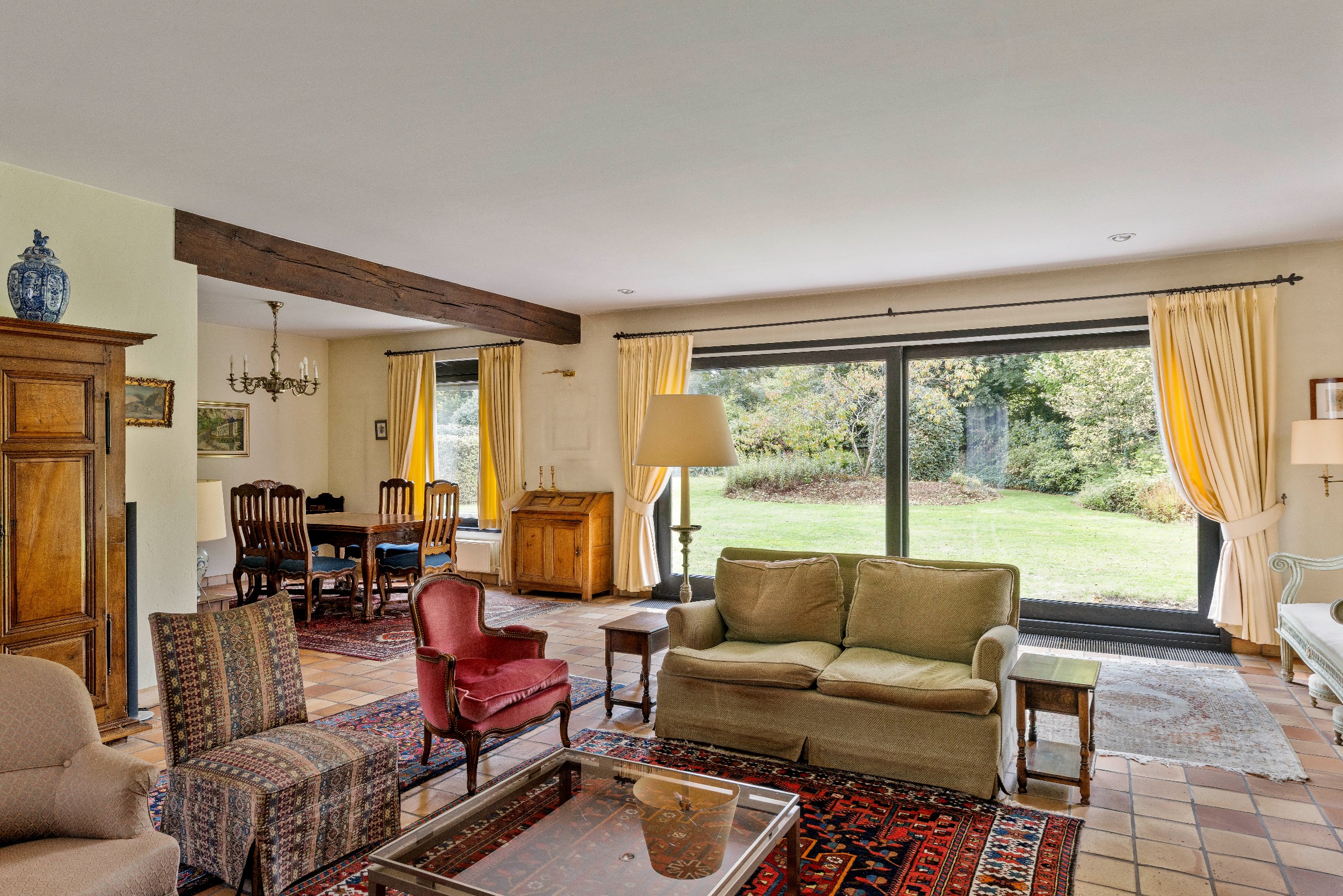 Stijlvolle villa met 6 slaapkamers en grote tuin - foto 5