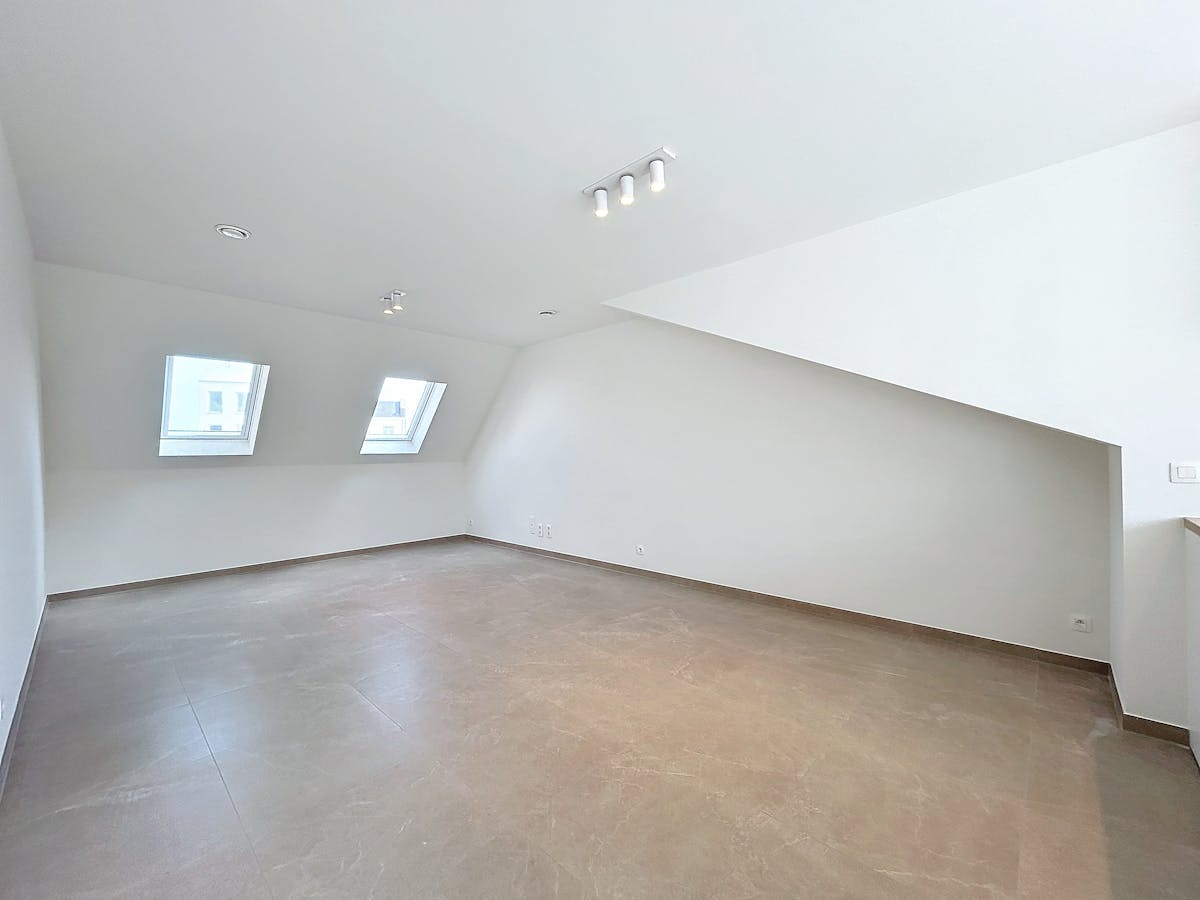 Appartement récent avec terrasse au cœur de Courtrai - photo 2