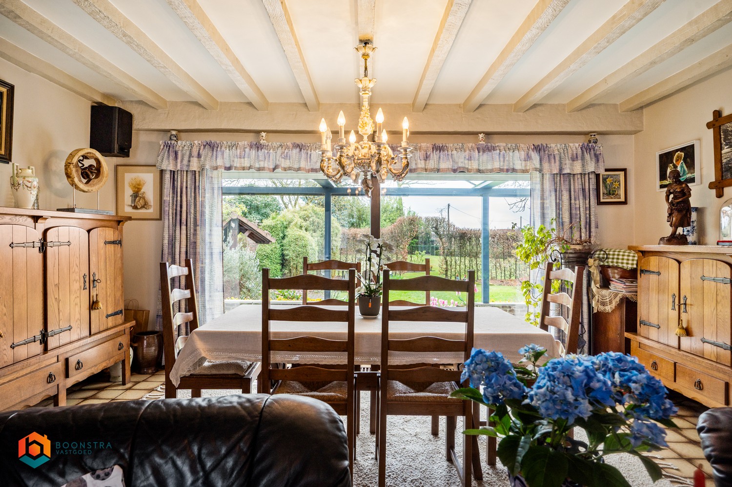 Ruime woning met 4 slpkrs, sfeervolle tuin en bijgebouw op perceel van 2206m² te Duffel - foto 4