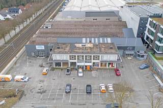 Op een uiterst strategische locatie langs de Poortakkerstraat te Sint-Denijs-Westrem, gelegen in ambachtelijke zone, bieden wij dit perceel van...