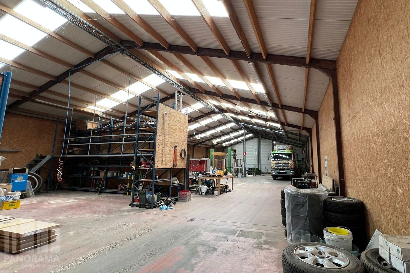 STRATEGISCH GELEGEN MULTIFUNCTIONEEL BEDRIJFSGEBOUW NABIJ E313/E314 - foto 5