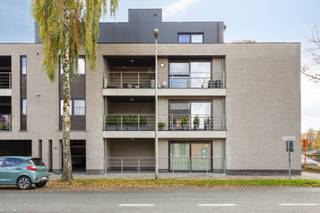 Dit energiezuinig appartement met 3 slaapkamers geniet van een uitstekende ligging in het hart van Leopoldsburg. Alle voorzieningen zoals...