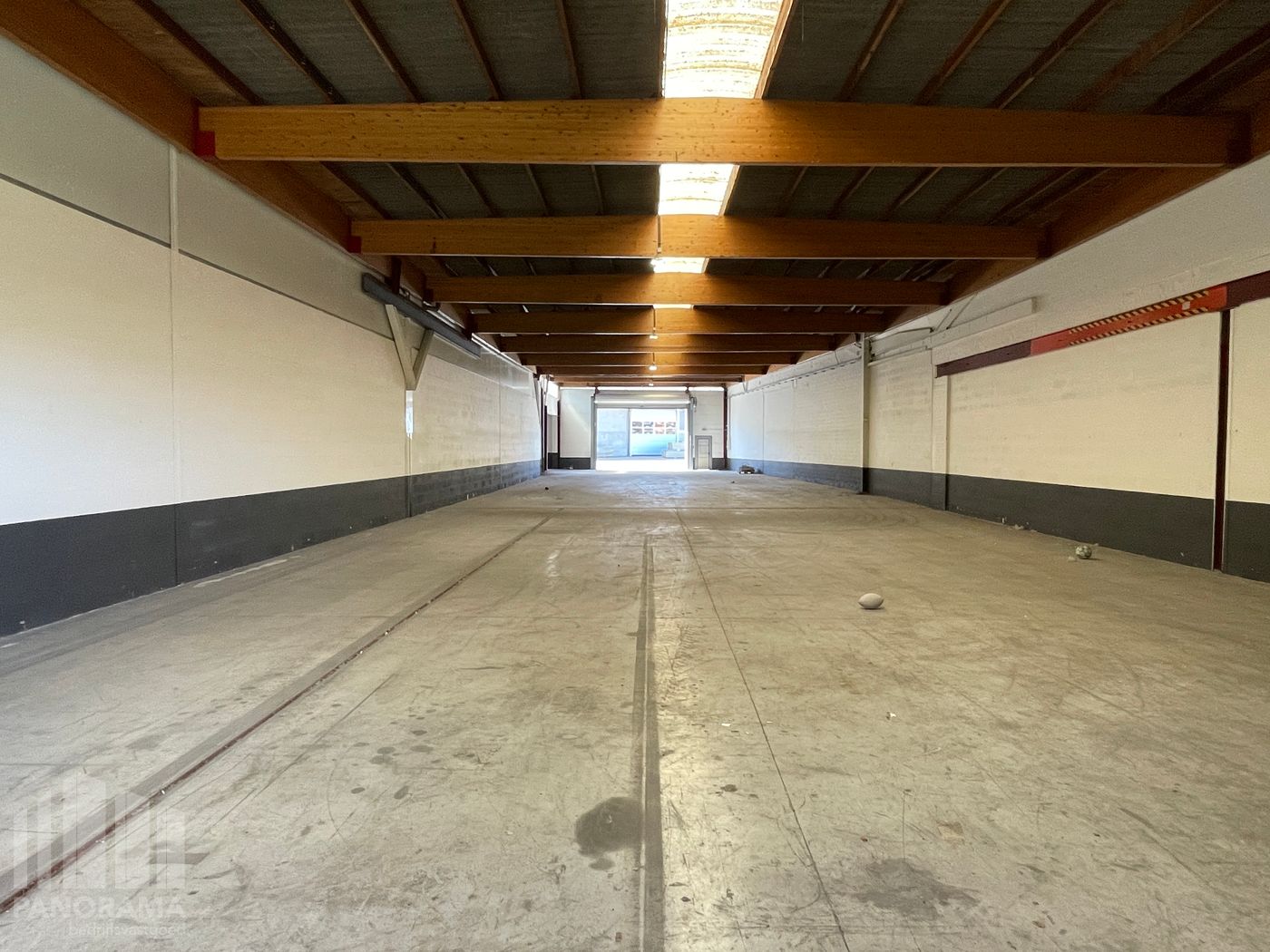 STRATEGISCH GELEGEN OPSLAGRUIMTE VAN 622 M² TE HUUR - foto 5