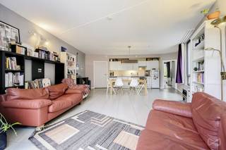 Info and visits - 02 315 51 71Ideally located in one of the most sought-after areas of Brussels, right next to Avenue Louise, We Invest offers you...