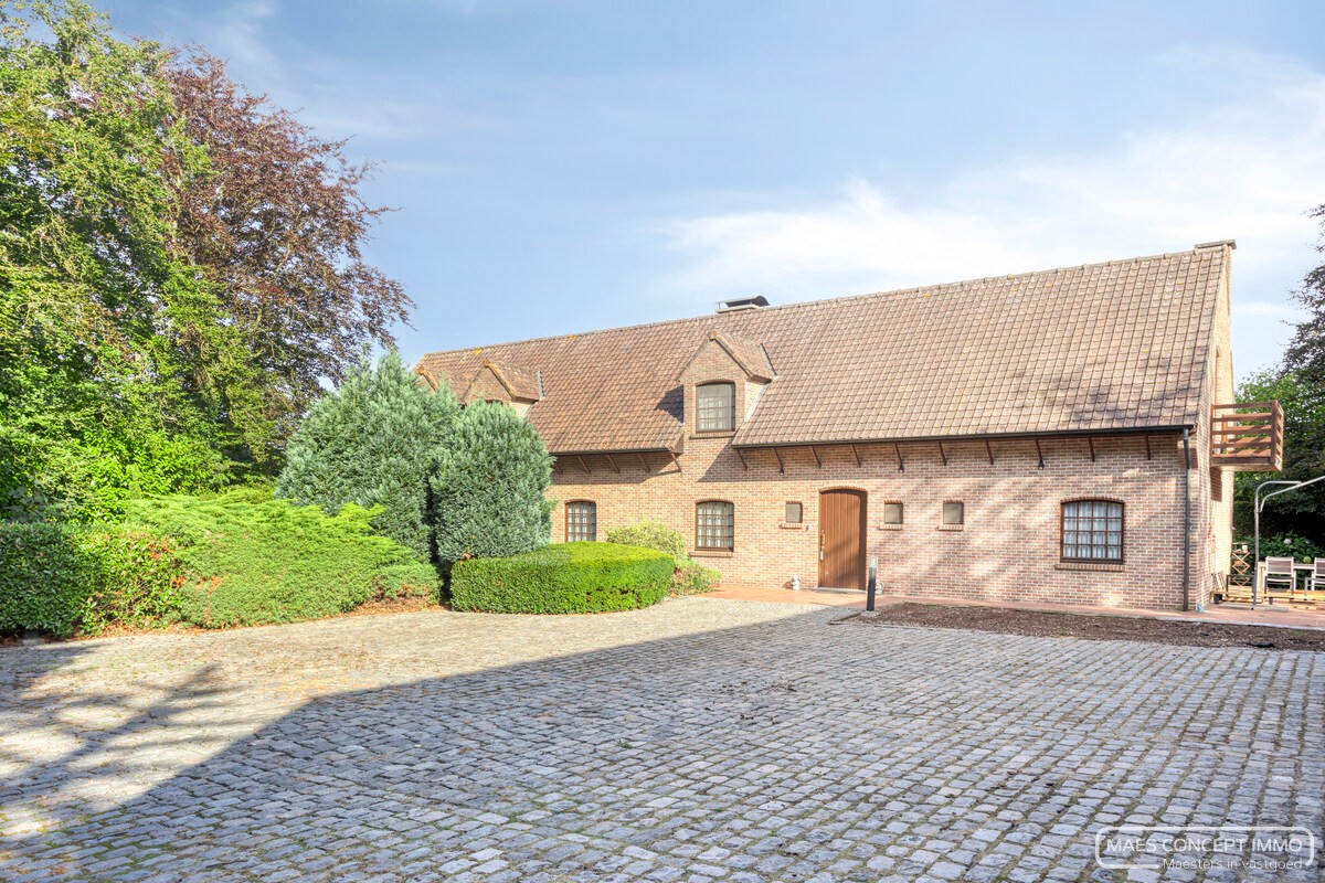 Authentieke hoeve te koop in Anzegem – omringd door 1,6 hectare groen - photo 4