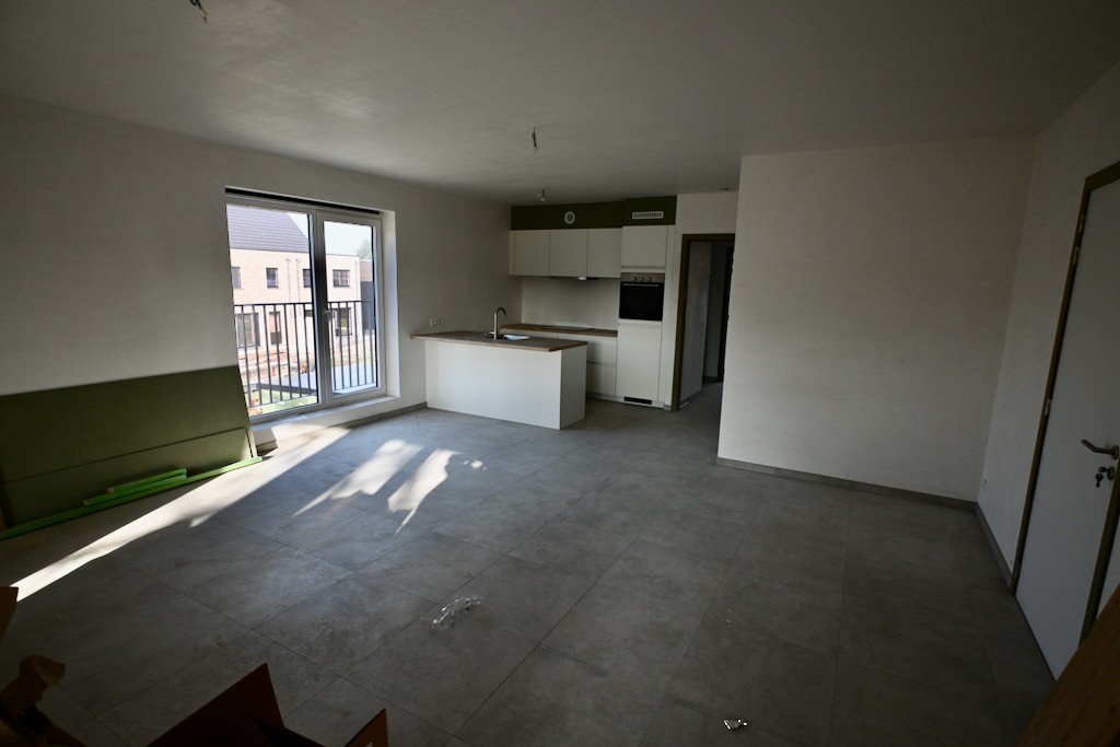 Ruim appartement op de eerste verdieping met 2 slaapkamers ! - foto 4