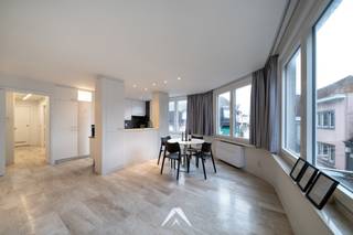 Dit recent gerenoveerde appartement bevindt zich in de gezellige Wijngaardstraat, pal in het hart van Kortrijk.Met de K-shopping, de Lange...