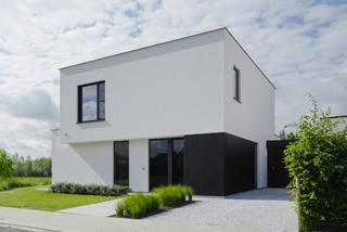 BOUWGROND VOOR VILLABOUW OP MAAT (lot 2). In Middelkerke aan de Spermaliestraat bieden we een bouwgrond aan met heel wat potentieel...