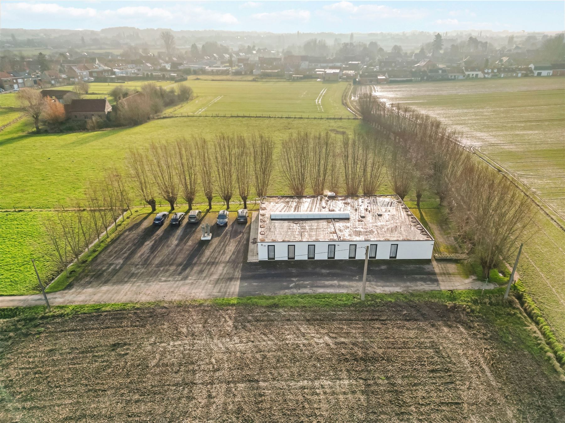 Immeuble de bureaux polyvalent avec parking à Green Mene - photo 3