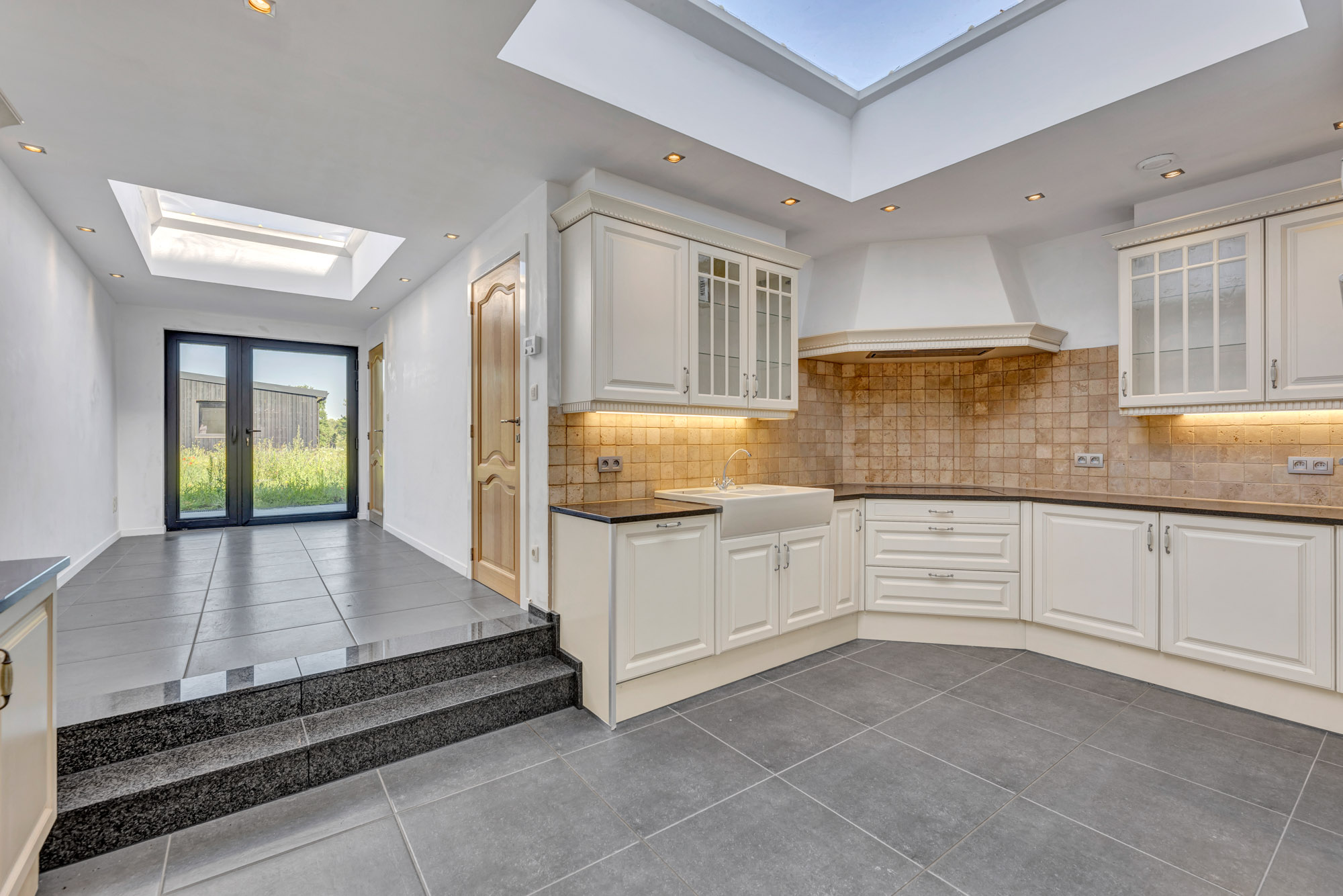 Volledig gerenoveerde woning met garage, 4 slpks en EPC A - foto 5