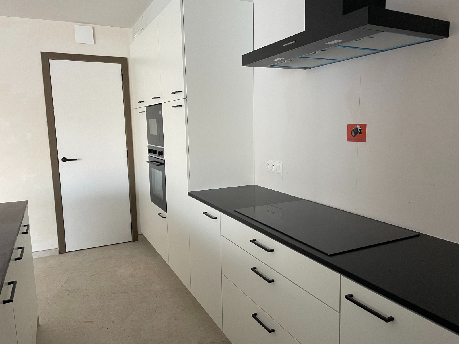 Net opgeleverd ruim nieuwbouwappartement met 2 slaapkamers en tuin in het centrum van Bornem. - photo 5