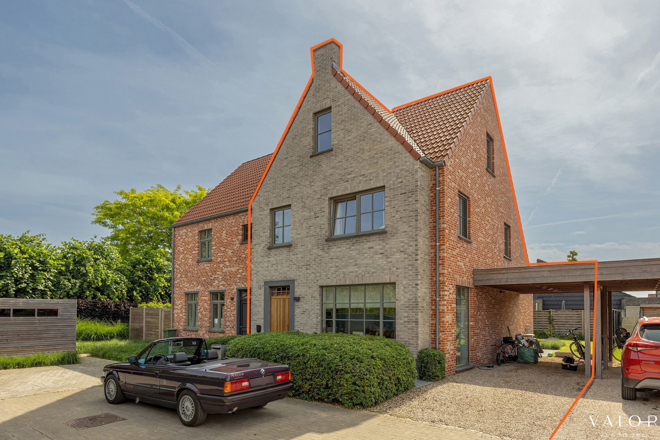 Halfopen bebouwing op toplocatie in hartje Landegem - foto 1