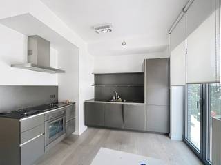 UCCLE – Fort Jaco neighbourhood, close to all amenities (shops, transport, schools, etc.), a lovely flat of approx. 129m² situated on the 2nd floor...