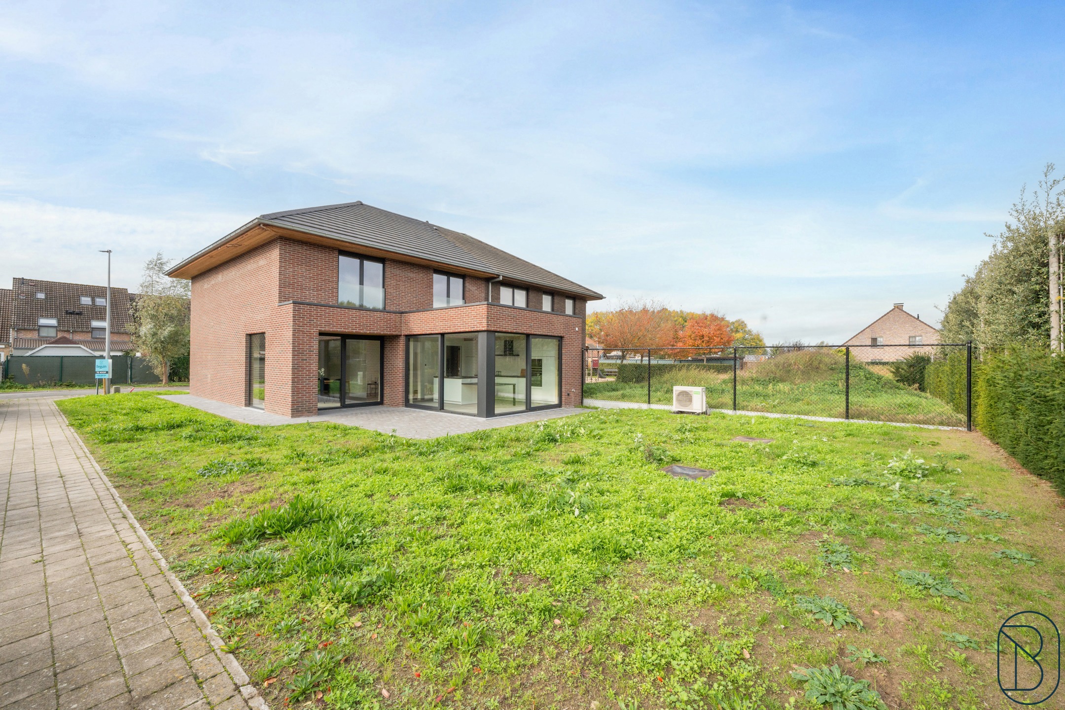 Kwalitatieve moderne ruime nieuwbouwwoning HOB met 3 SLK! - foto 3