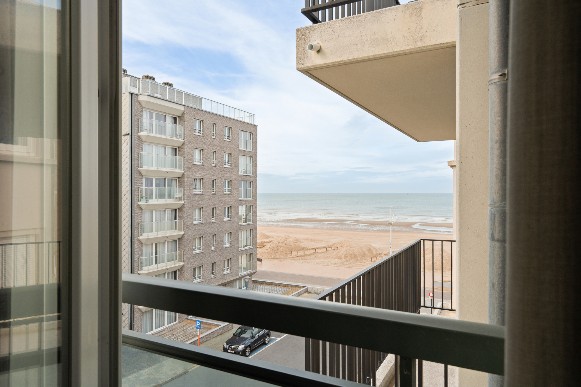 Appartement met lateraal zeezicht te koop in Sint-Idesbald! - foto 3