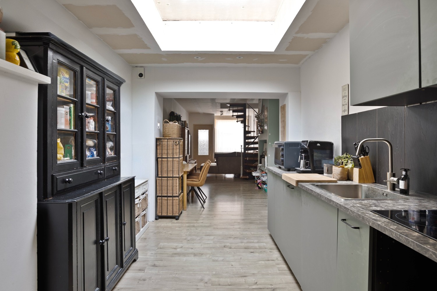 CHARMANTE WONING MET 3 SLPKS &amp; ZONNIGE TUIN - foto 3