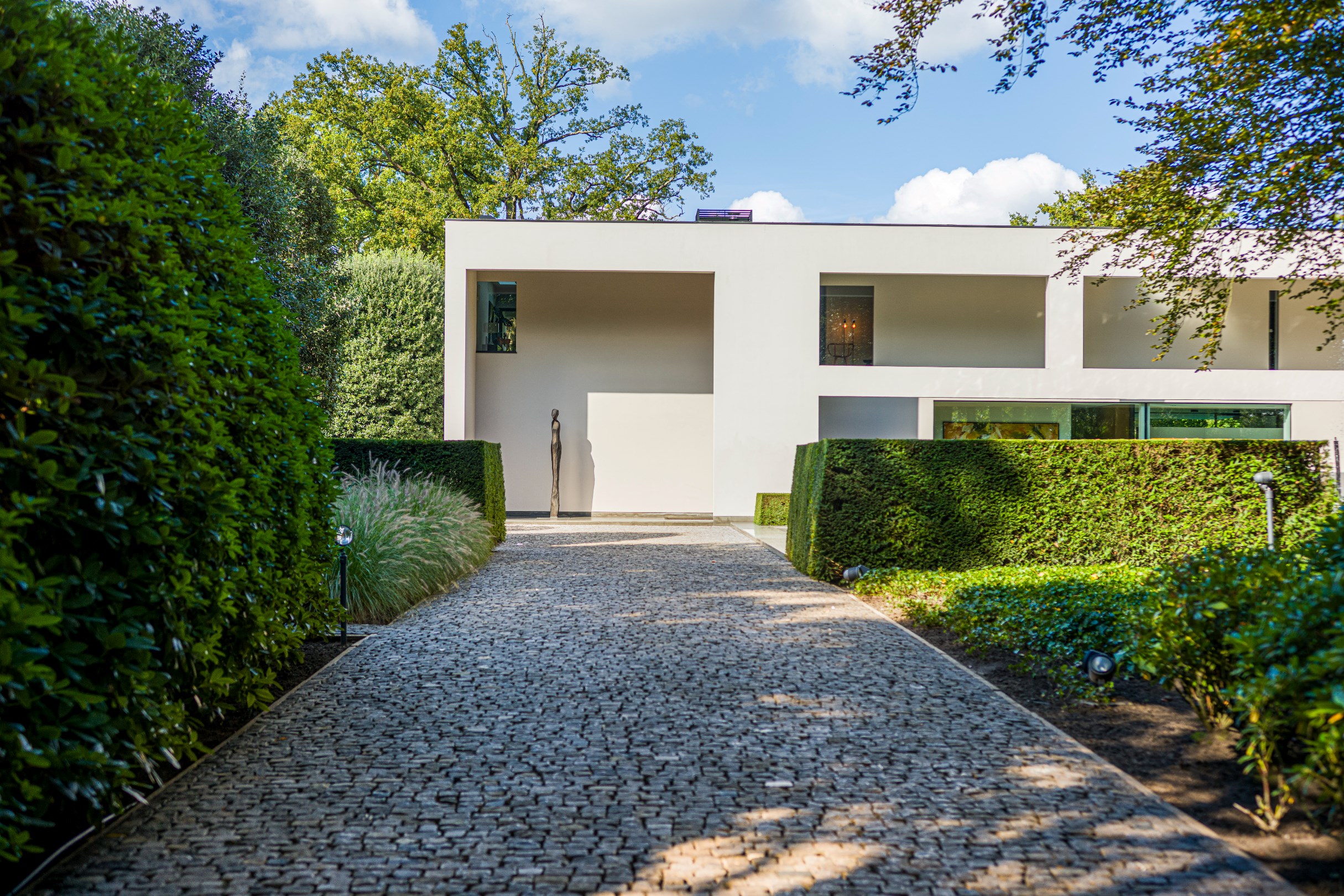 Modern design villa in prime location in Brasschaat! - photo 4