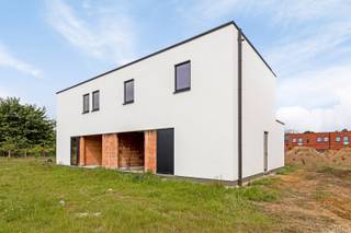 Reeds 60% verkocht. Maak een afspraak om de modelwoning (zie woonvideo) te bezichtigen. Beschikbaar bij akte.Woonproject "Braam" bestaat uit 4 zeer...