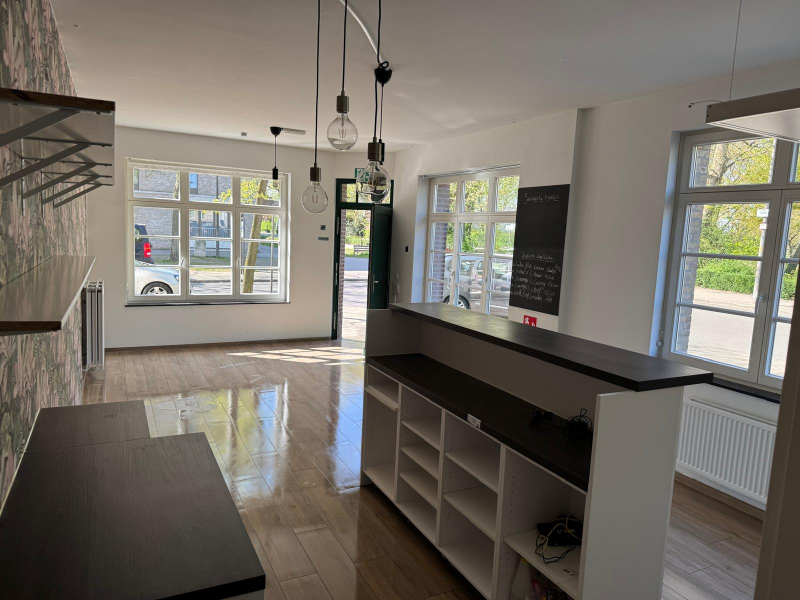 CENTRAAL GELEGEN WINKELPAND TE HUUR!! - foto 4
