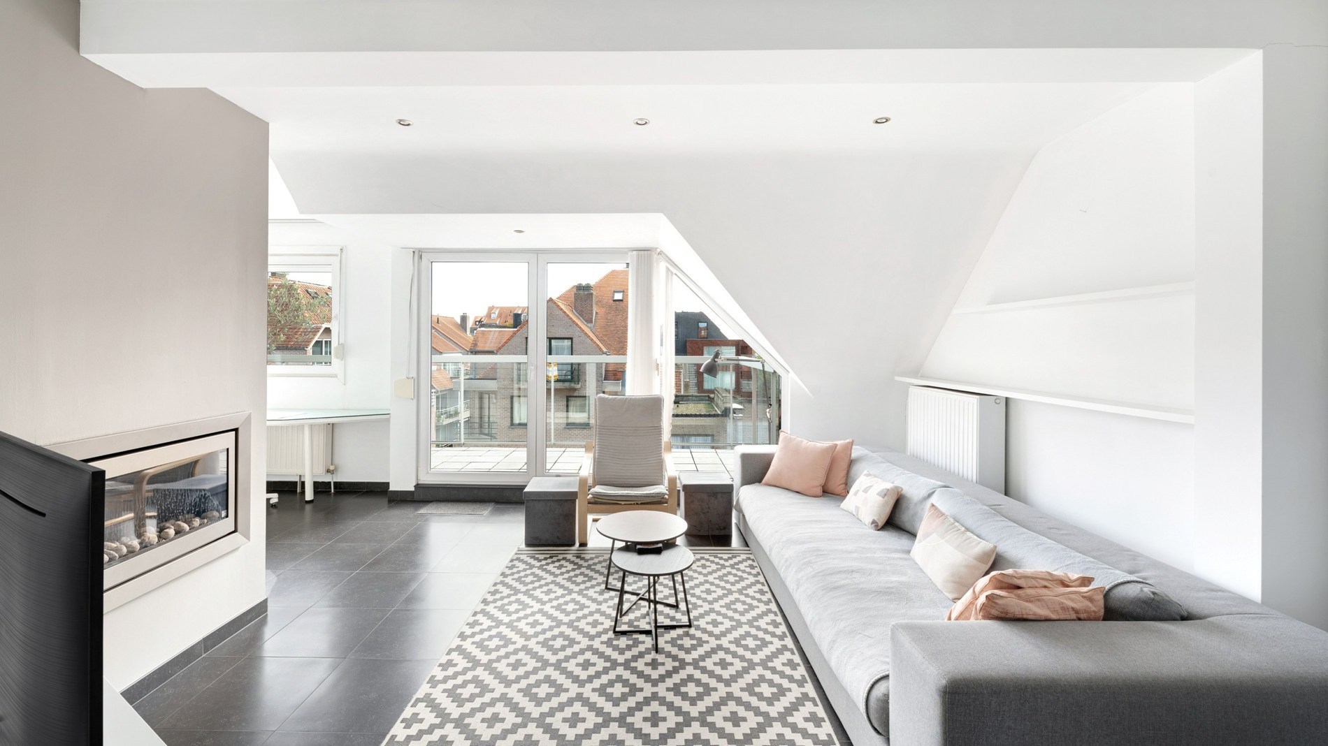 Ruim duplex appartement met zonnige terrassen in hartje Knokke - foto 2