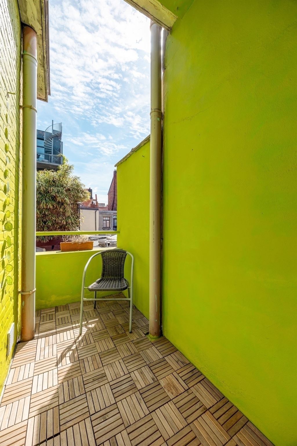 Ruime gezinswoning met groene stadskoer - foto 5