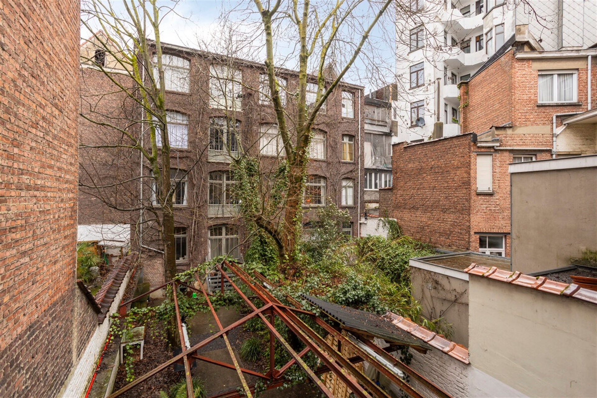 Verkoop in aandelen/Sale of shares (4 appartementen, 4 studentenwoningen, 4 lofts). - foto 3