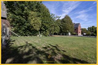 Immo Van Middelem verkoopt deze rustig en residentieel gelegen bouwgrond van +/-2a56ca geschikt voor het oprichten van een half-open bebouwing...