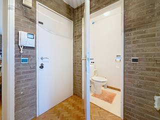 Te Lebbeke, Poststraat 25 hebben we op de tweede verdieping dit 2-slaapkamerappartement te koop. Het appartement beschikt over een inkomhal, een lichtrijke woonkamer, aparte, geïnstalleerde keuken, badkamer, apart toilet en terras met terrasberging.<br /><br /><u><strong>Troeven:</strong></u><br />- Lichtrijk appartement met mooi uitzicht.<br />- zeer centraal gelegen in de nabijheid van winkels, openbaar vervoer en woonkern.<br />- lage gemeenschappelijke kosten<br /><br /><br />Wens je meer info of een bezoek ter plaatse? contacteer Peggy: 0478/37.00.82 of peggy@berno.be.<br /> 